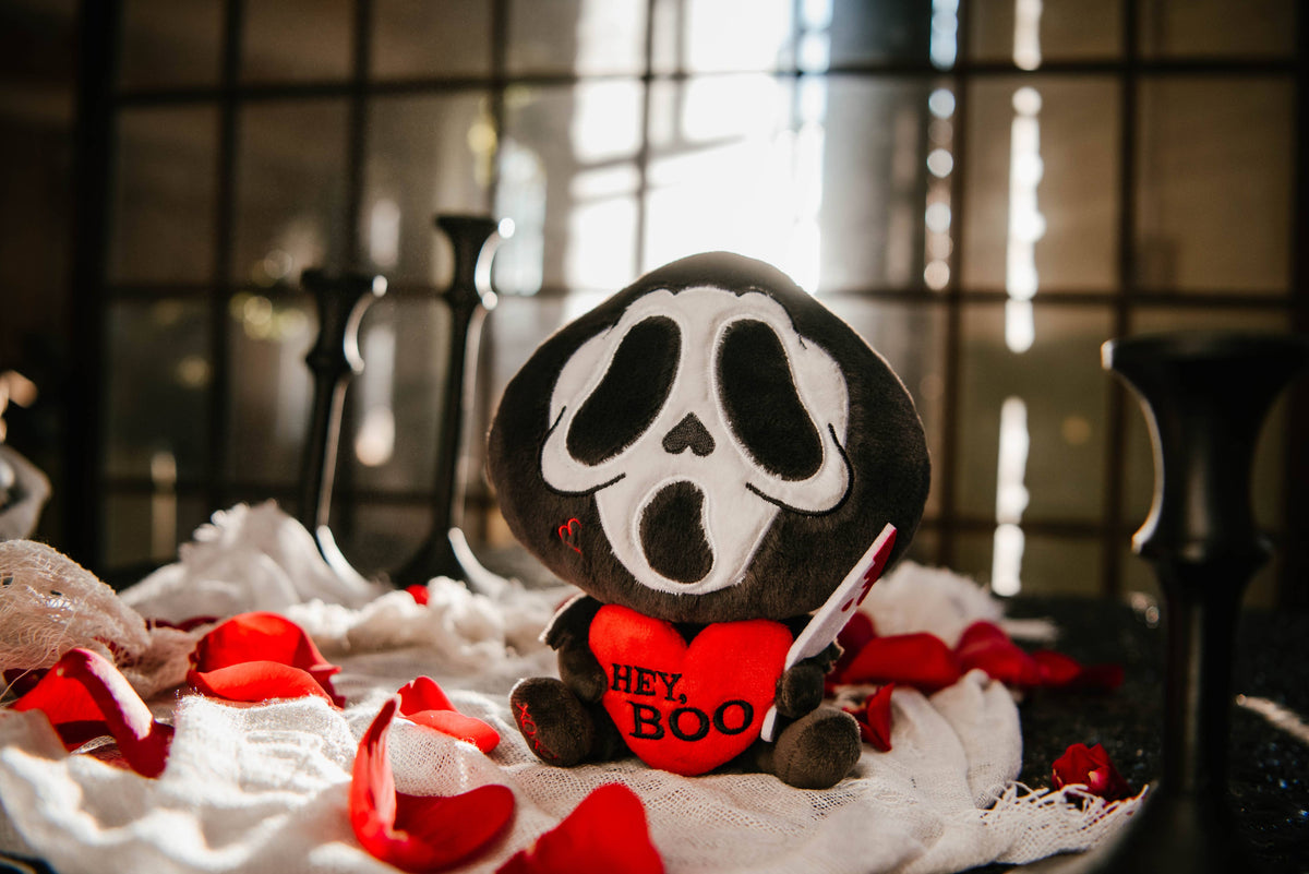 Title
Ghostface-Inspired Horror Plush “Hey, Boo” –  Funny Halloween Gift